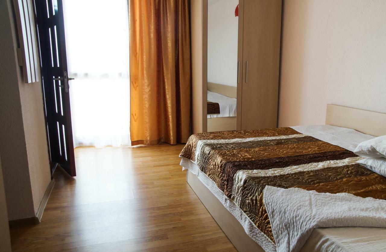 Pensiunea Nicol Hotell Valea Iasului Exteriör bild