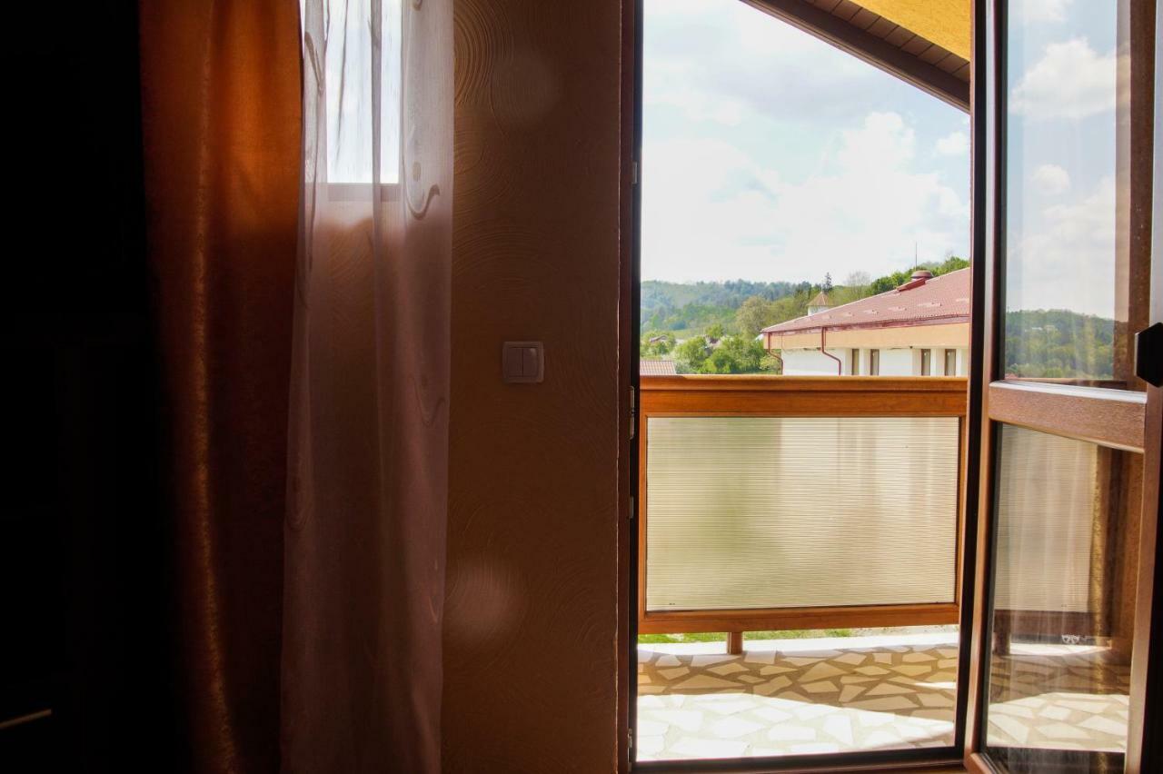 Pensiunea Nicol Hotell Valea Iasului Exteriör bild