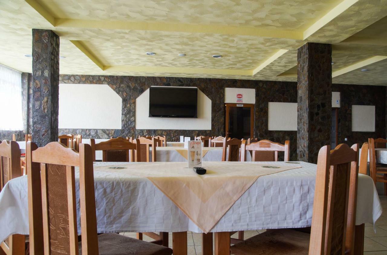 Pensiunea Nicol Hotell Valea Iasului Exteriör bild